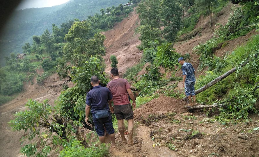 गुल्मीमा पहिरोमा परिएर मृत्यु हुनेको संख्या ११ पुग्यो, दुई जना अझै बेपत्ता