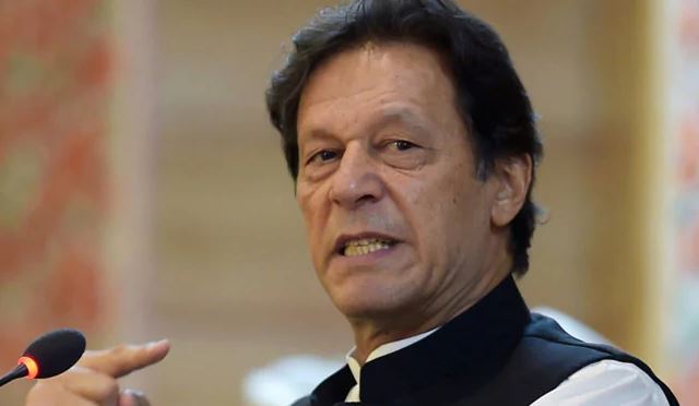 पाकिस्तानका पूर्वप्रधानमन्त्री खानलाई तीन वर्षको जेल सजाय, निवासबाटै पक्राउ