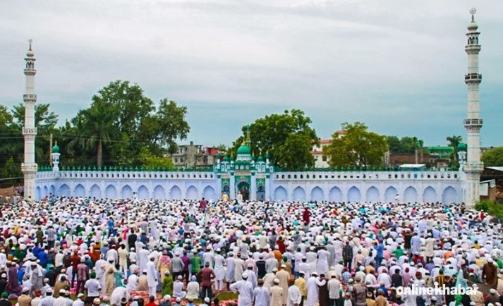 आज मुस्लिम धर्मावलम्वी इद पर्व मनाउँदै