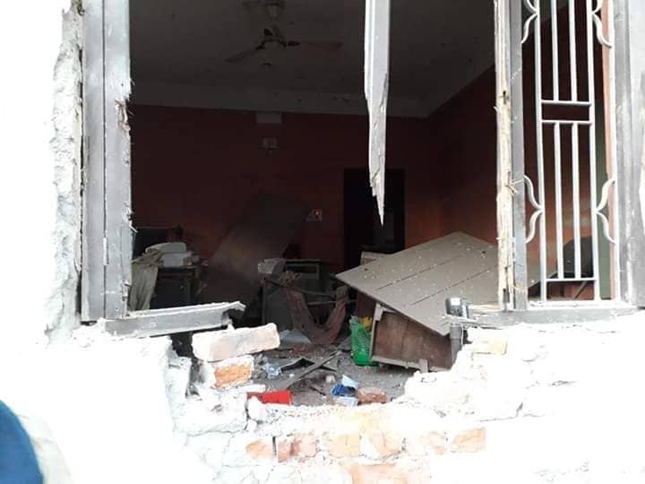 झापाको तीन वडा कार्यालयमा बम विष्फोट