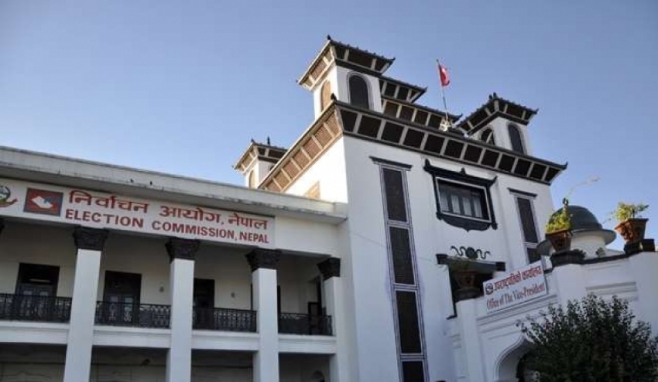 प्रचण्ड–नेपाली समूहले ओलीमाथि कारबाही गरिएको जानकारी निर्वाचन आयोगलाई गरायो