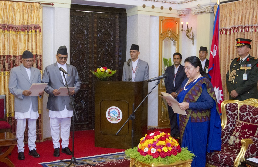 राजदूत मिश्र र भारद्वाजद्वारा राष्ट्रपतिसमक्ष सपथ ग्रहण