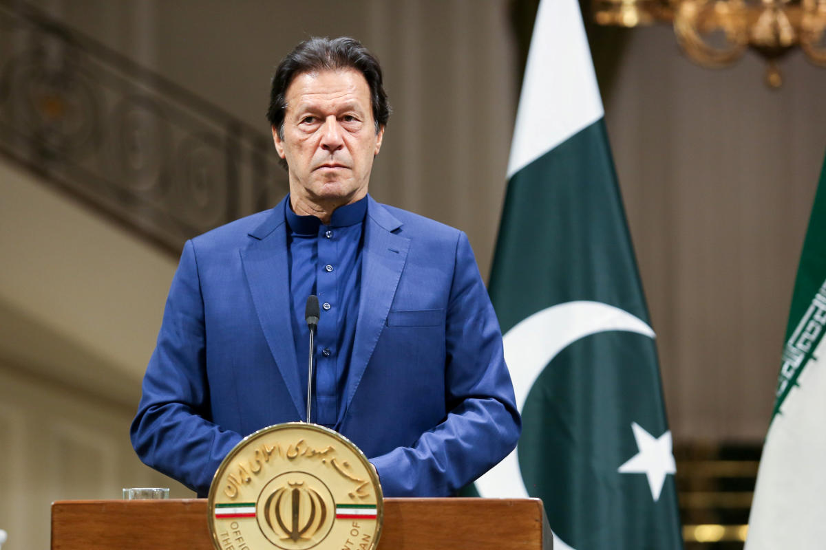 पाकिस्तानमा प्रधानमन्त्री खानविरुद्ध अविश्वासको प्रस्ताव पारित