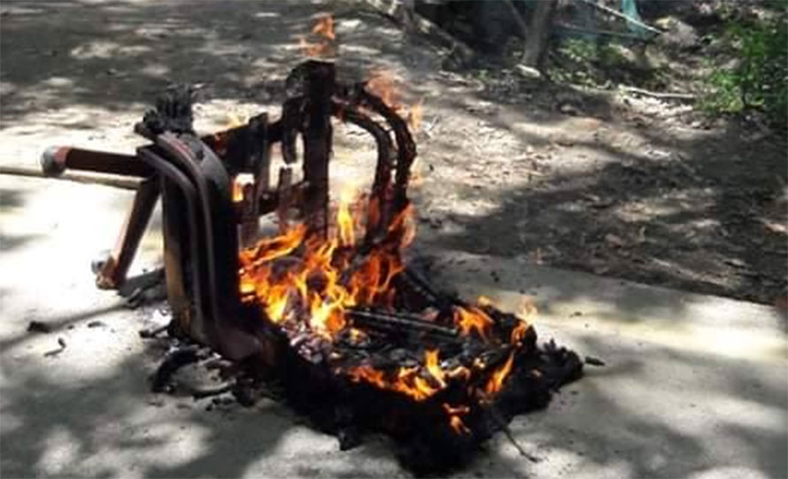 नेविसंघले त्रिभुवन विश्वविद्यालयका उपकुलपतिको कुर्सी जलायो