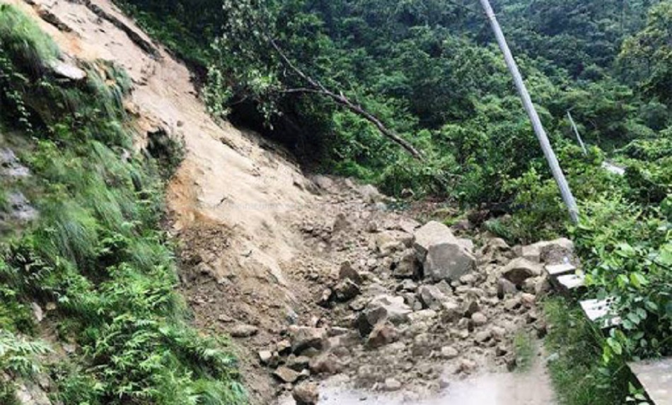 बाढी र पहिरोमा ज्यान गुमाउनेको संख्या चार पुग्यो