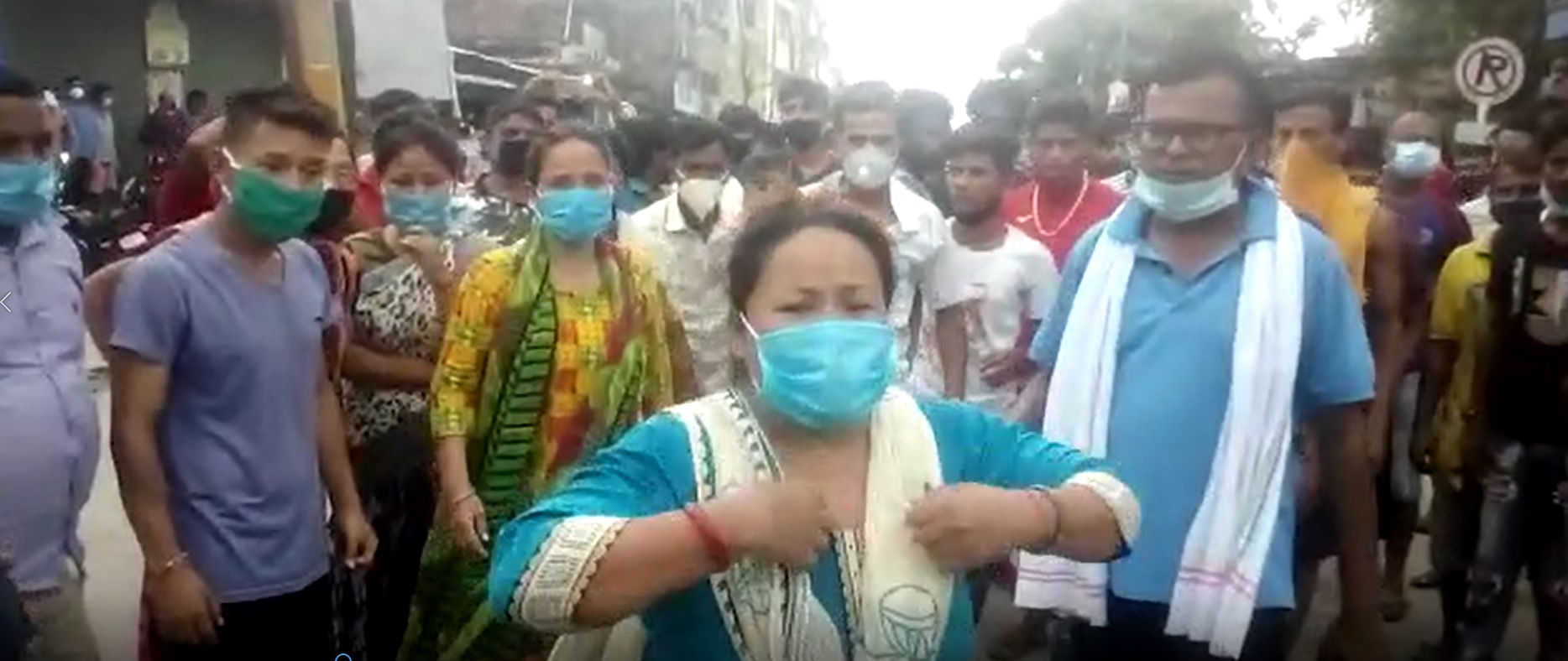 बिरामीले उपचार नपाएर मृत्यु भएको भन्दै वीरगञ्जमा अस्पताल घेराउ र तोडफोड