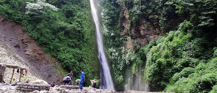 सहस्रधारामा पहिरो, मध्यपहाडी लोकमार्ग अवरुद्ध