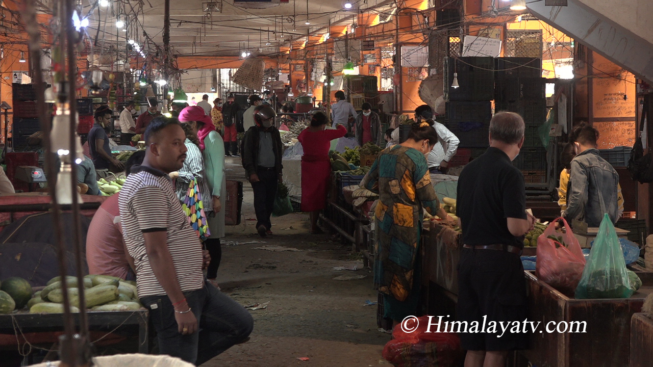 उपत्यकामा व्यापार व्यवसाय खुला, सार्वजनिक यातायात खुले पनि जोरविजोर कायमै