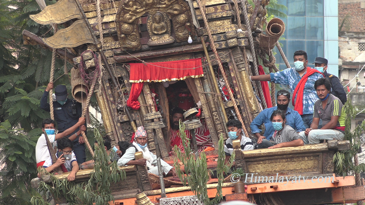 रातो मच्छिन्द्रनाथको मूर्ति रथबाट निकाल्ने साइत जुर्यो