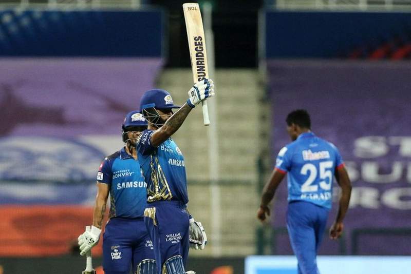 दिल्लीलाई ५ विकेटले हराउँदै मुम्बई आईपीएलको शीर्ष स्थानमा फर्कियो