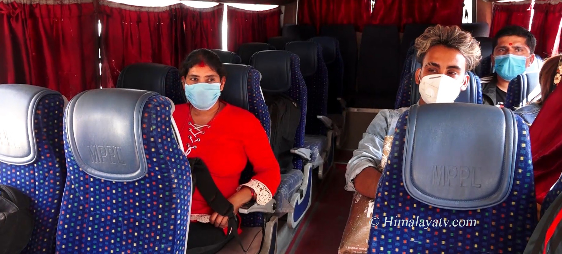 दशै‌ंमा घर जाने यात्रु घटेः लामो दूरीका बस पनि खाली गुड्दै (भिडियोसहित)