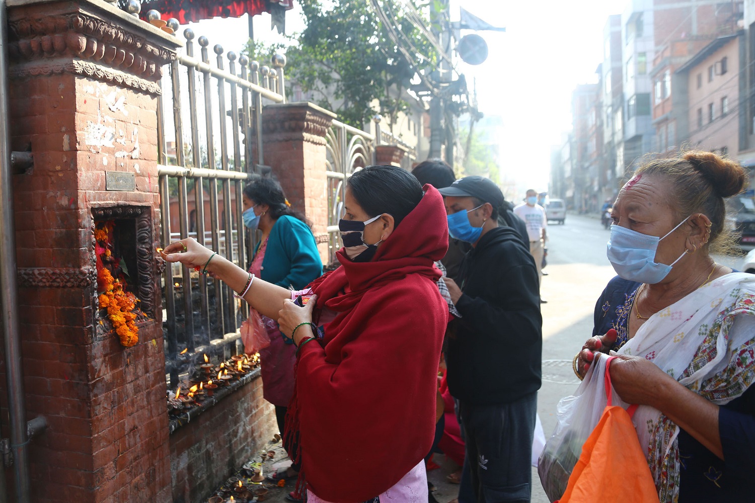 अधिकांश शक्तिपीठमा मन्दिरबाहिरैबाट दर्शन