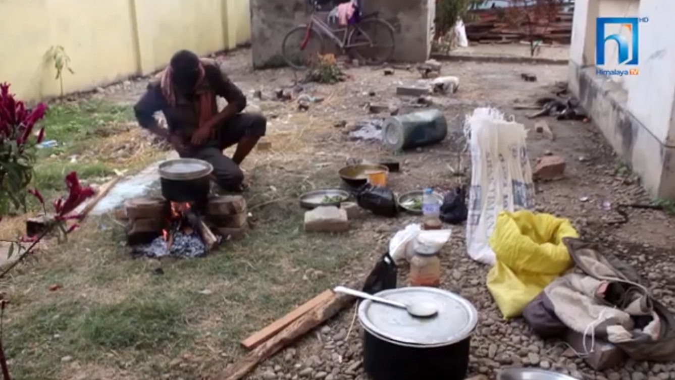 कैलालीका किसानका दुख: धान बेच्न ४ दिन डिपोमै (भिडियोसहित)