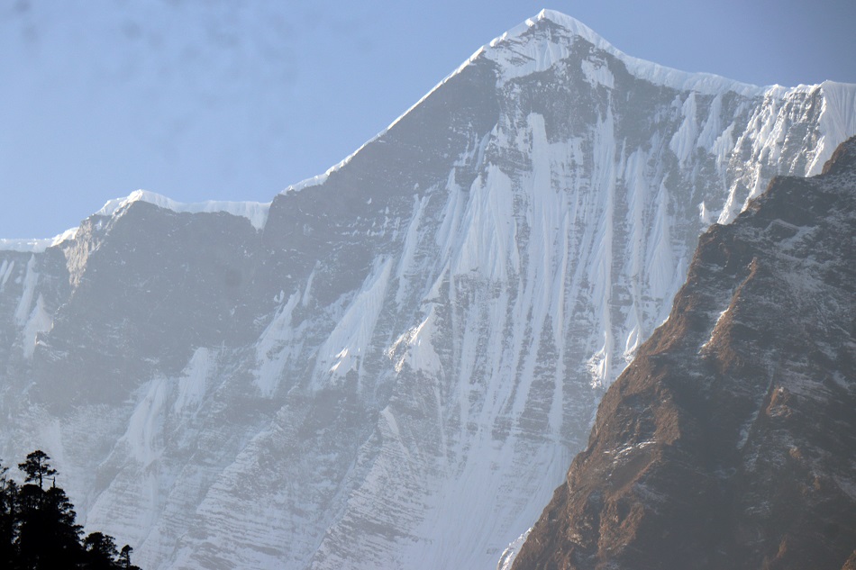 हिउँ नपर्दा चिन्तामा किसान