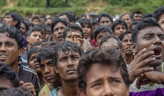 बंगलादेशको विवादास्पद टापुमा रोहिंग्या शरणार्थी स्थानान्तरण