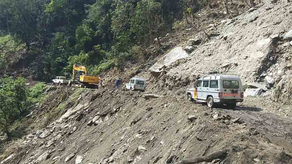 आजदेखि बेँसीशहर–चामे सडक तीन दिन बन्द हुने