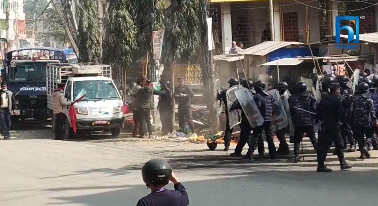 जनकपुर झडपमा घाइते नेकपाका चार जना नेतालाई काठमाडौं ल्याइयो (भिडियो रिपोर्टसहित)