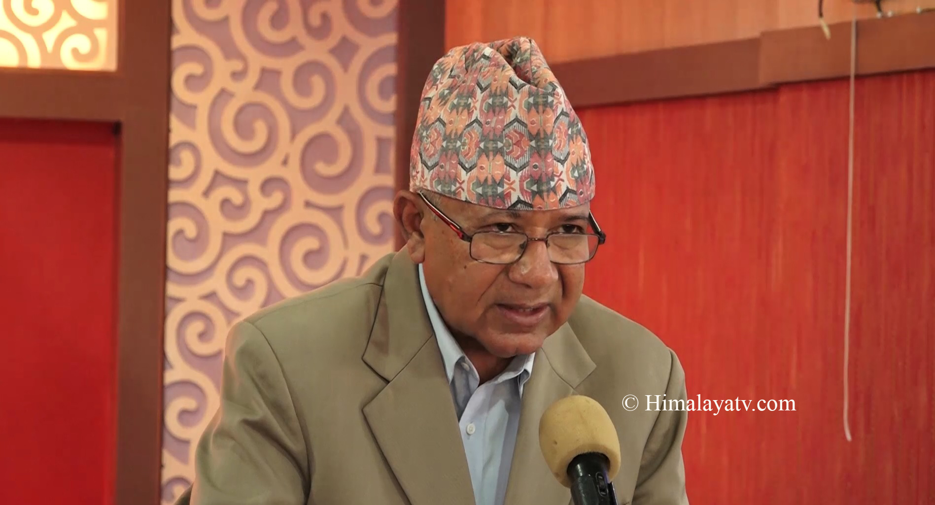 बालुवा पेलेर तेल निस्किनु र केपी ओली सुध्रिनु एउटै हो: अध्यक्ष नेपाल (भिडियो रिपोर्टसहित)