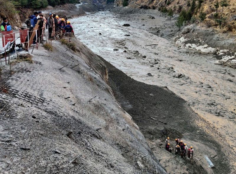 भारतको उत्तराखण्डमा हिमनदी फुटेर आएको बाढीमा मृत्यु हुने दश नेपालीको पहिचान खुल्यो