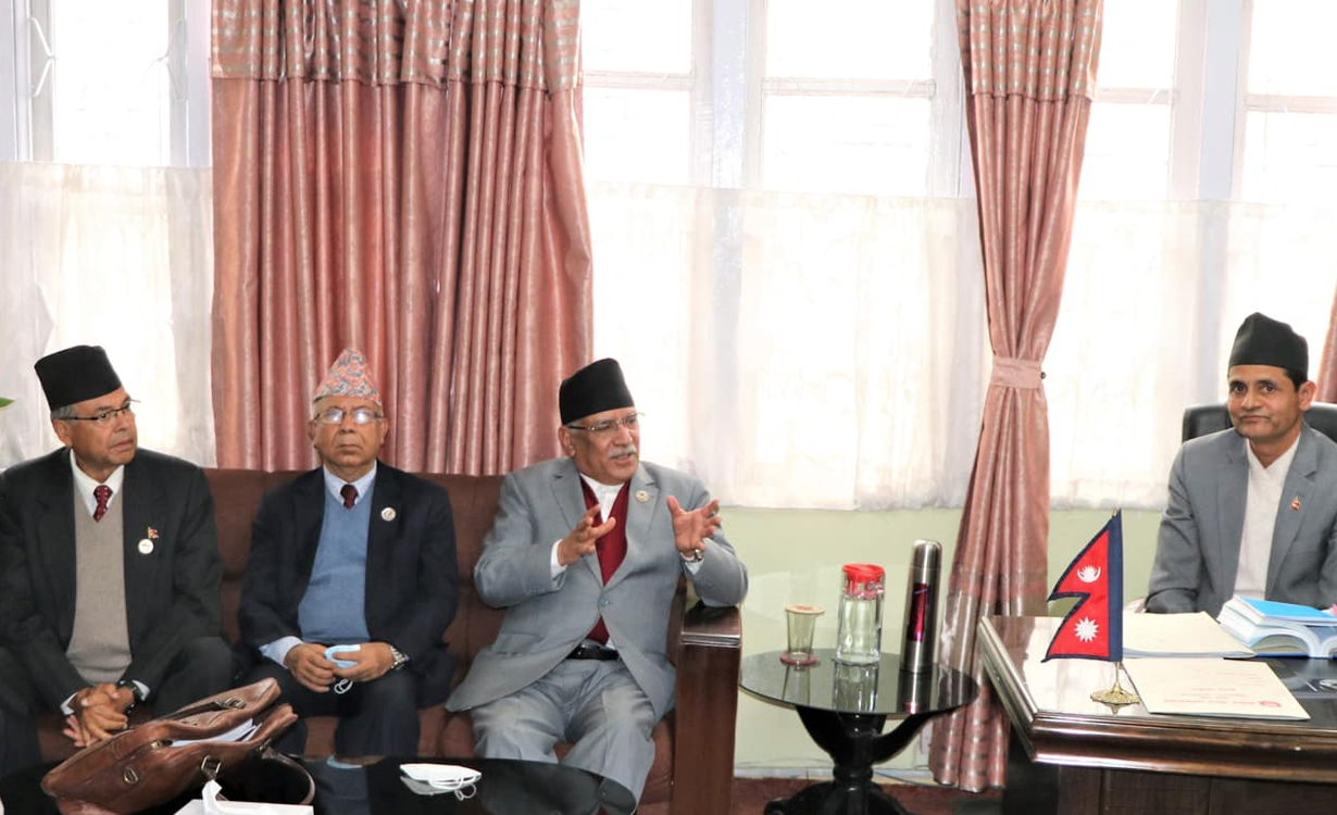 आफू आधिकारिक भएको दाबी गर्दै प्रचण्ड–नेपाल समूहले संसद सचिवालयमा बुझायो पत्र