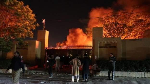 चिनियाँ राजदूतलाई निशाना बनाएर पाकिस्तानमा ठुलो विष्फोट, कम्तिमा ४ जनाको मृत्यु