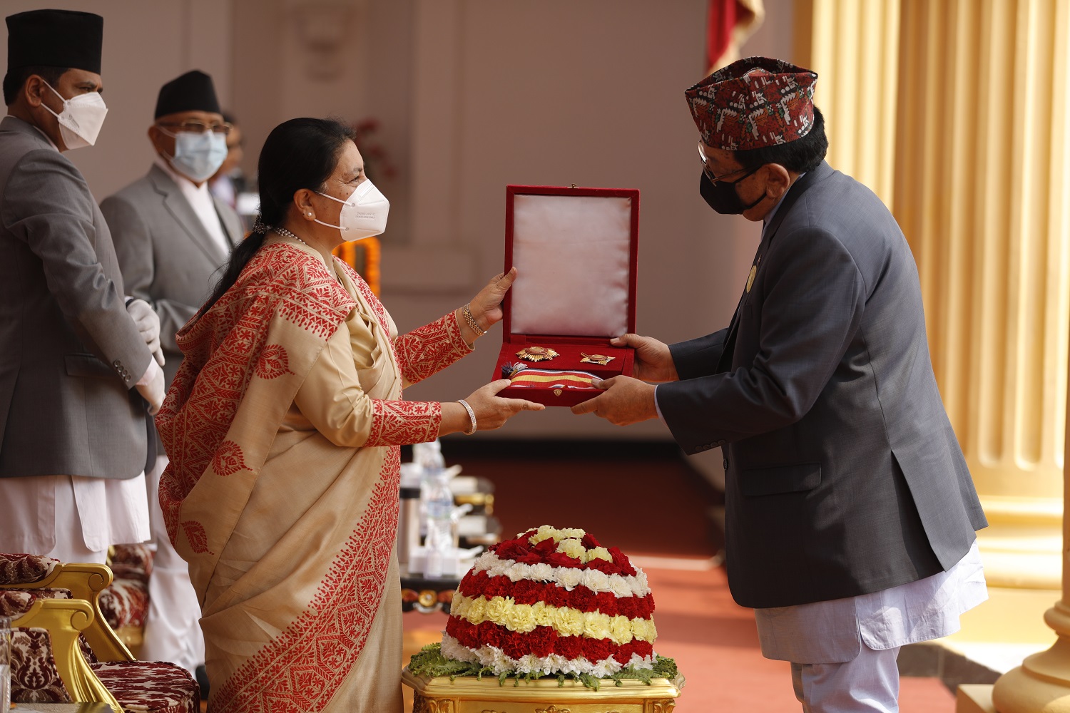 राष्ट्रपतिबाट थप महानुभावलाई मानपदवी, अलङ्कार र पदकबाट सुशोभन