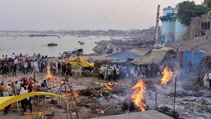 कोरोना संक्रमणबाट भारतमा एकैदिन ४ हजार ५ सय २५ जनाको मृत्यु