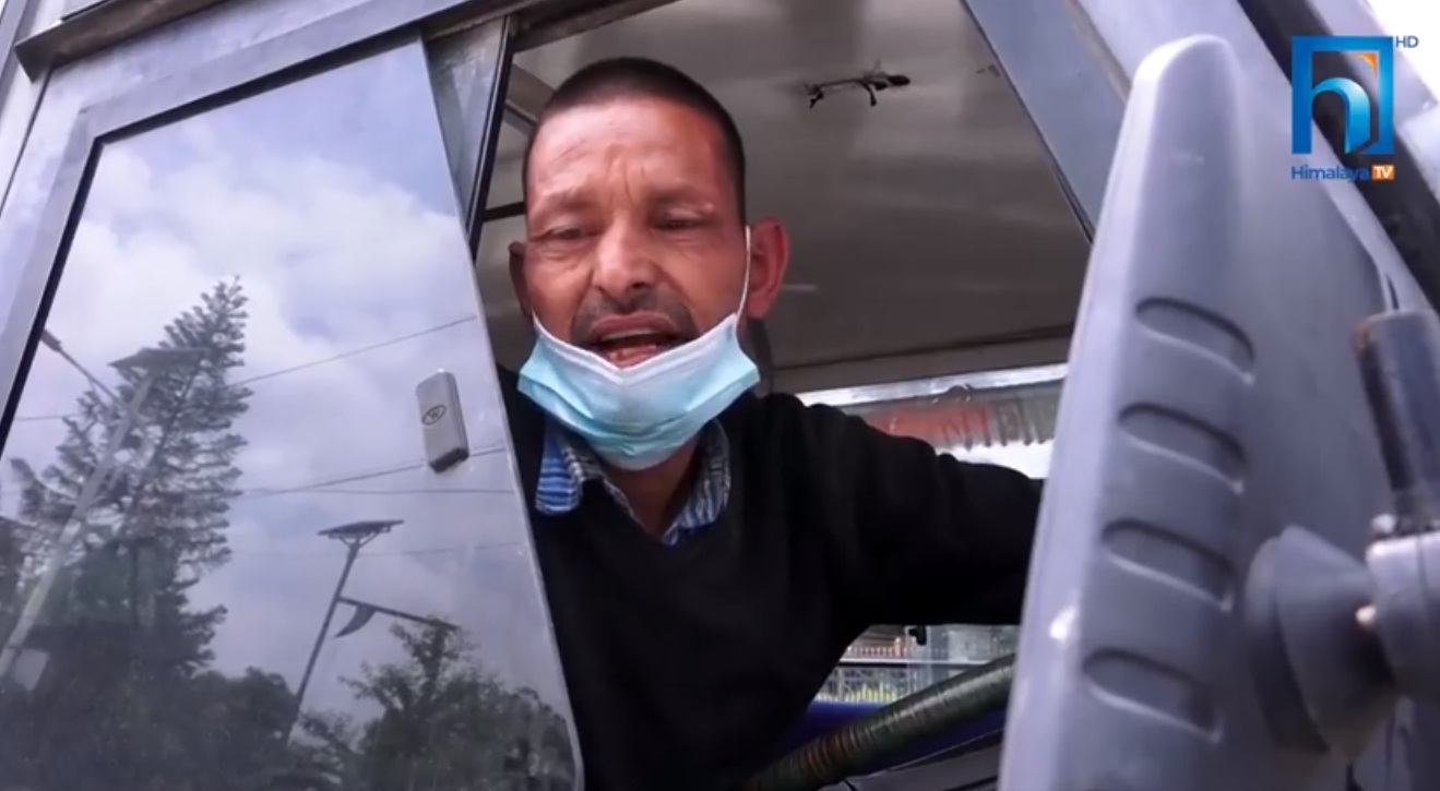 दुई महिनापछि काठमाडौंका सडकमा सार्वजनिक यातायात, के भन्छन् चालक ? (भिडियो रिपोर्टसहित)