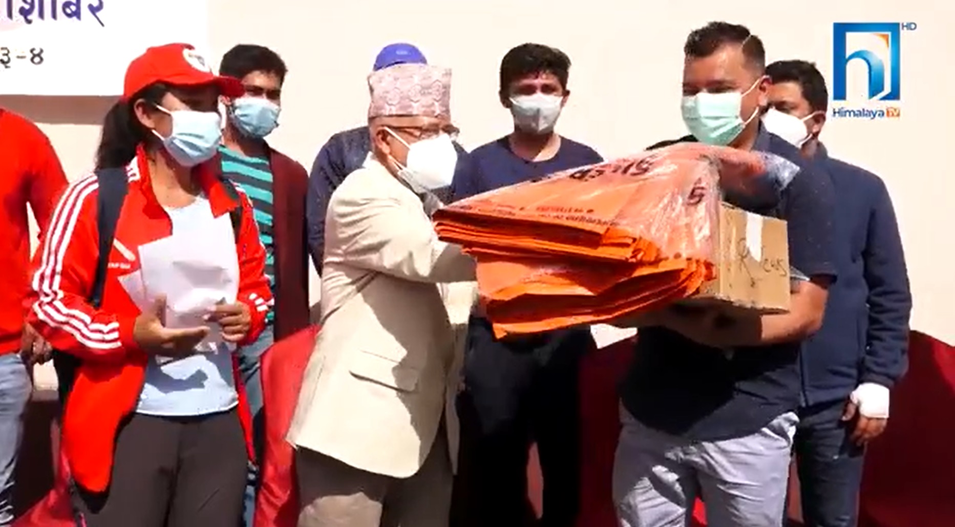 सिन्धुपाल्चोकको हेलम्बू गाउँपालिकामा एमाले नेपाल–खनाल समूहको राहत (भिडियो रिपोर्टसहित)