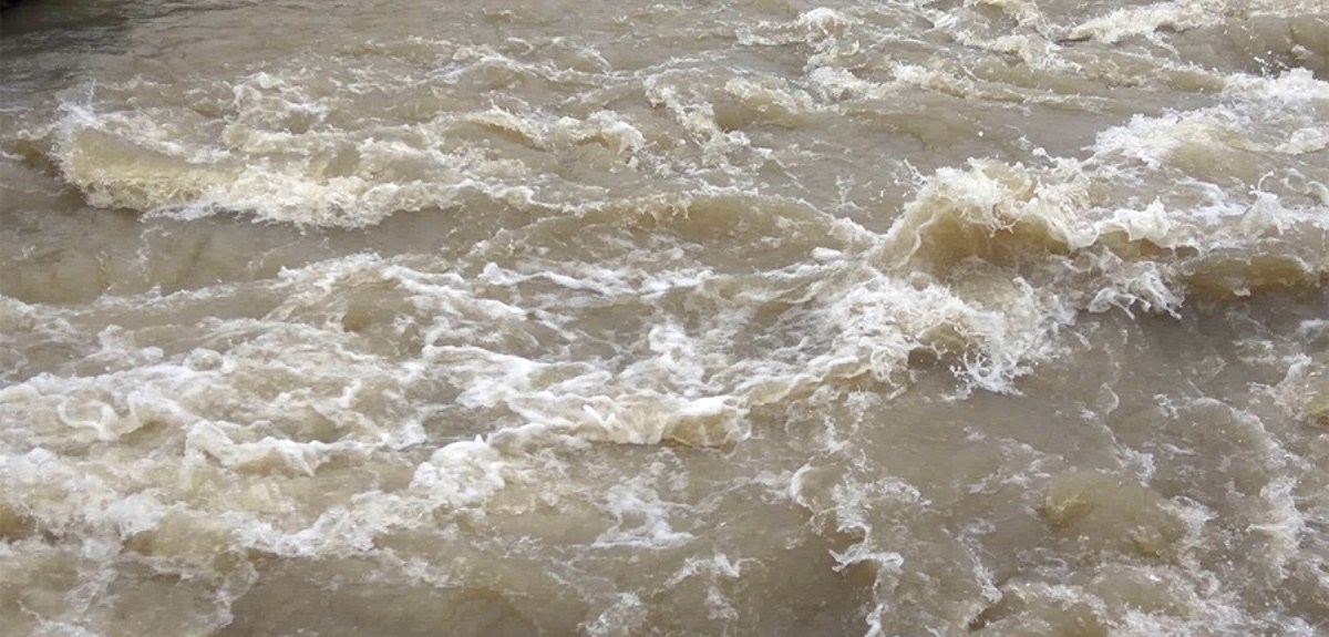 नदी किनारका बासिन्दाका पीडा : ‘राति निन्द्रा नै लाग्दैन’