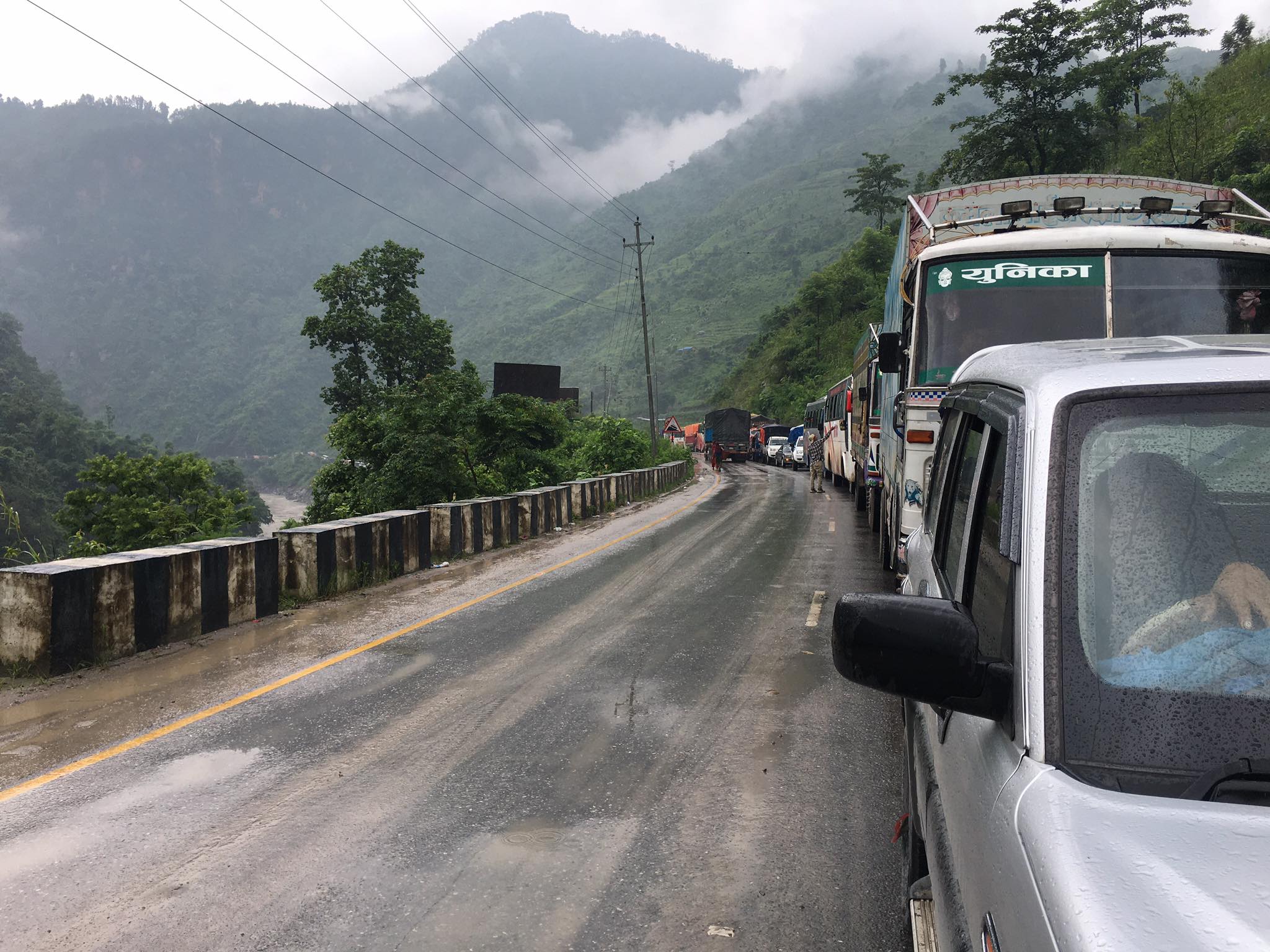 नारायणगढ– मुग्लिन सडकखण्डमा  भोली र पर्सी सवारी नरोकिने