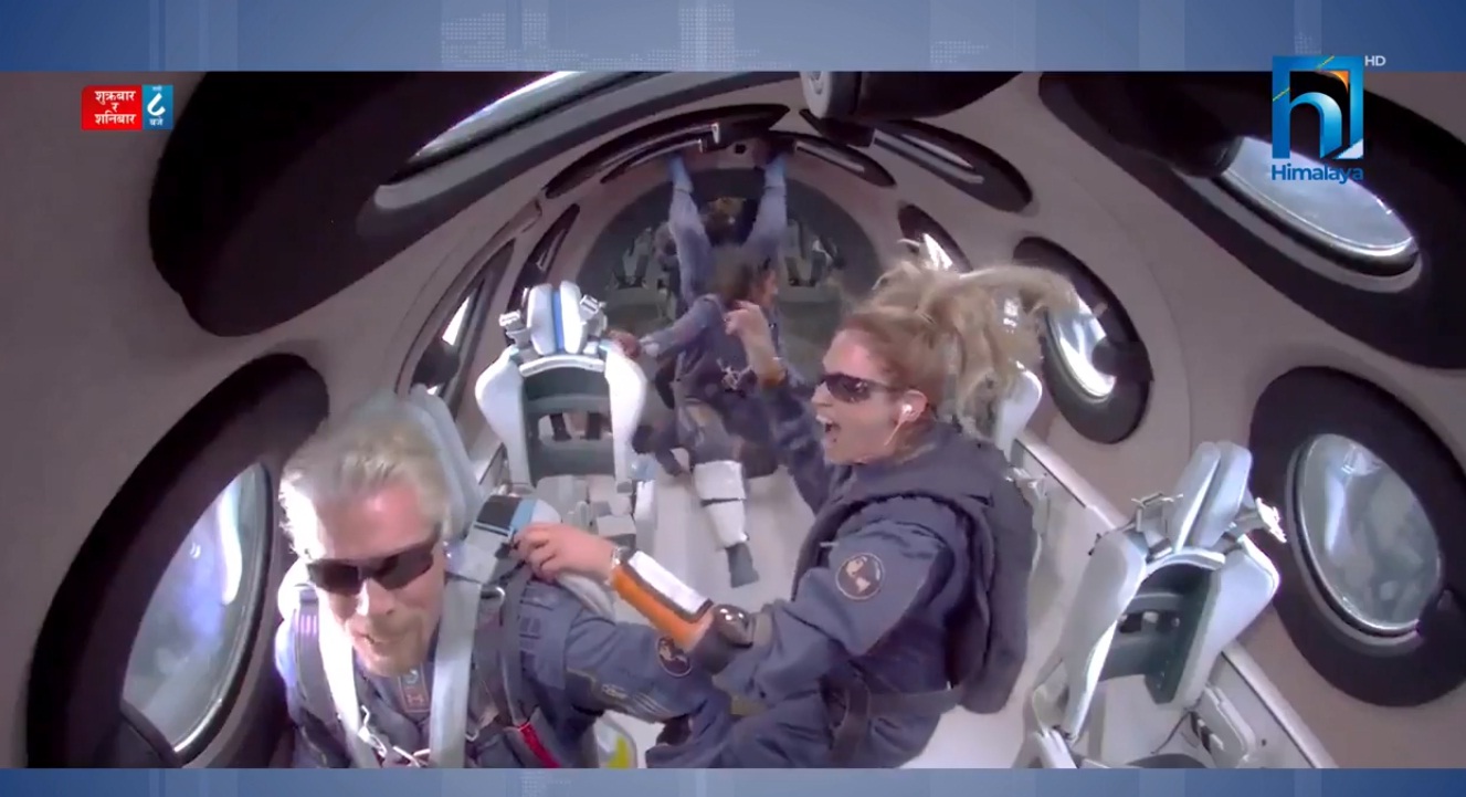 बेलायती अर्बपति ब्रान्सन आफ्नै यानमा अन्तरिक्ष यात्रा गर्ने पहिलो व्यक्ति