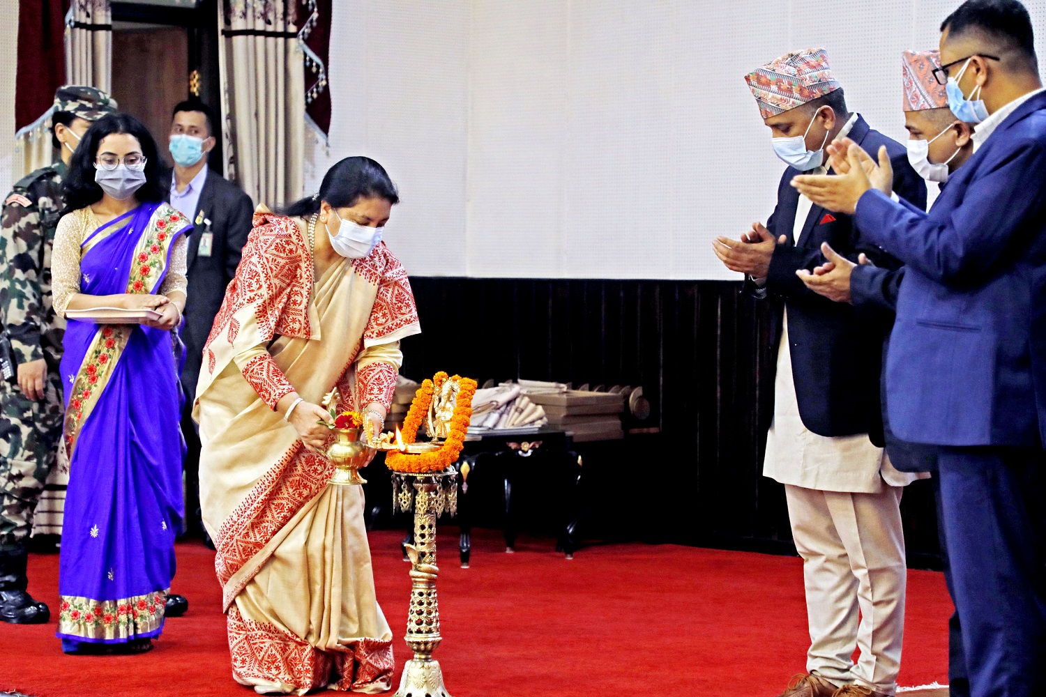 चाँडो सबै नागरिकलाई खोप उपलब्ध गराउनुपर्छ : राष्ट्रपति भण्डारी