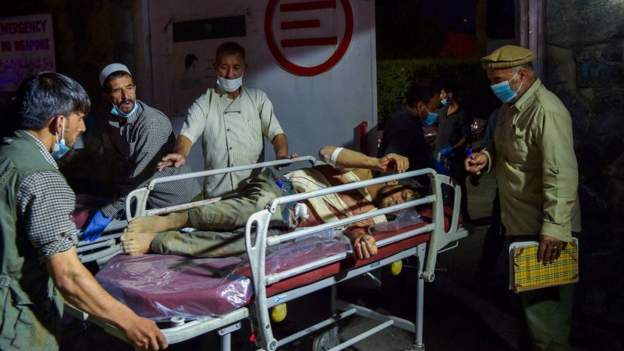 काबुलमा भएको विष्फोटमा १३ अमेरिकी सुरक्षाकर्मीसहित ८० बढीको मृत्यु