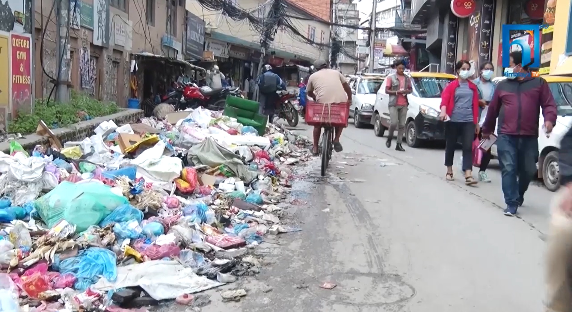 काठमाडौंका चोकचोकमा फोहोरको डंगुर, रोग फैलनसक्ने त्रास (भिडियो रिपोर्टसहित)