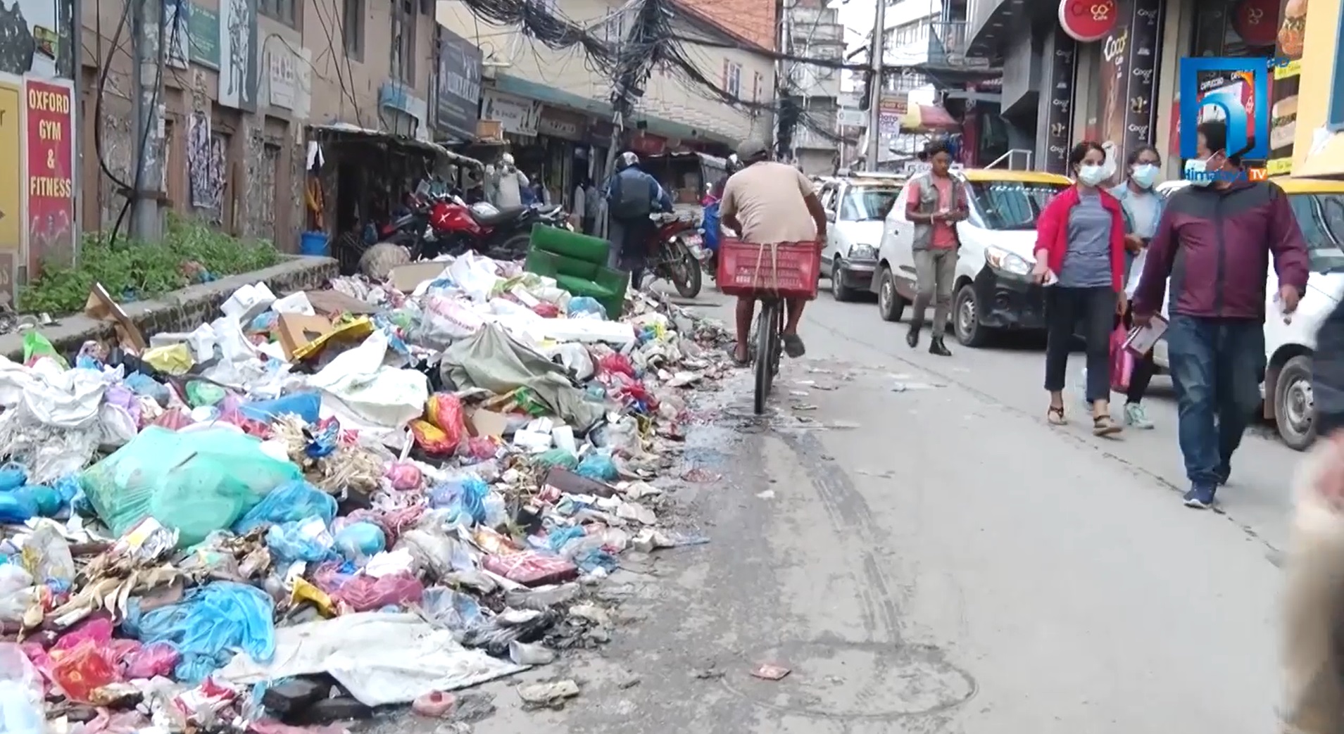 काठमाडौंका चोकचोकमा फोहोरको डंगुर, रोग फैलनसक्ने त्रास (भिडियो रिपोर्टसहित)