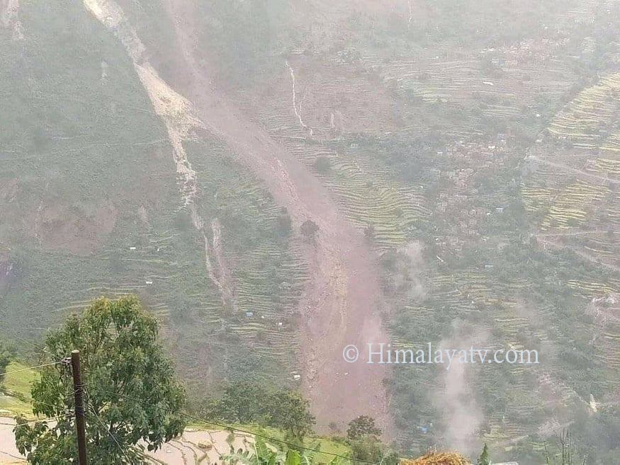 बाढी र पहिरोका कारण मृत्यु हुनेको संख्या ७७ पुग्यो, २६ जना अझै बेपत्ता