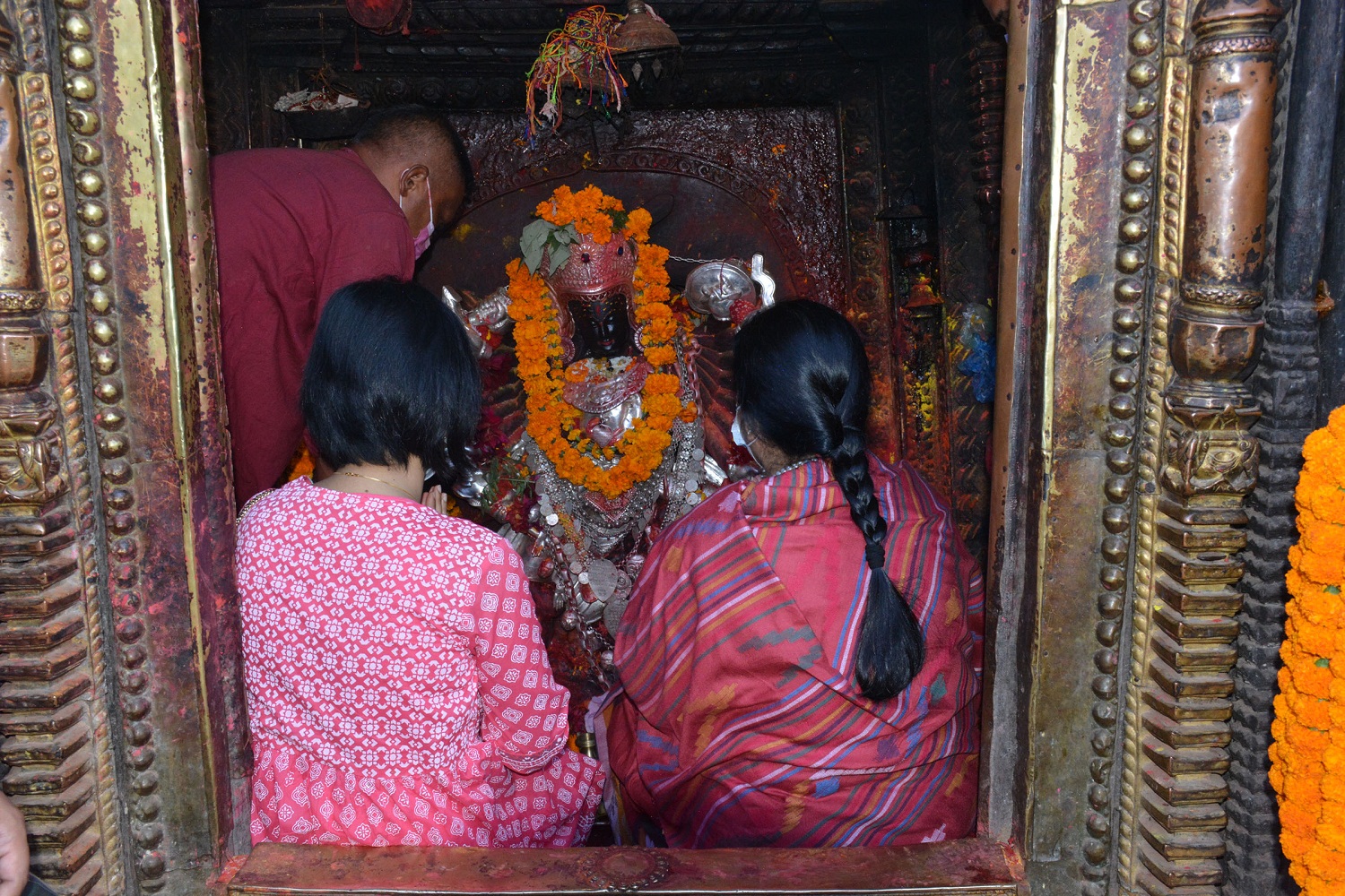 राष्ट्रपतिद्वारा पलाञ्चोक भगवतीको दर्शन