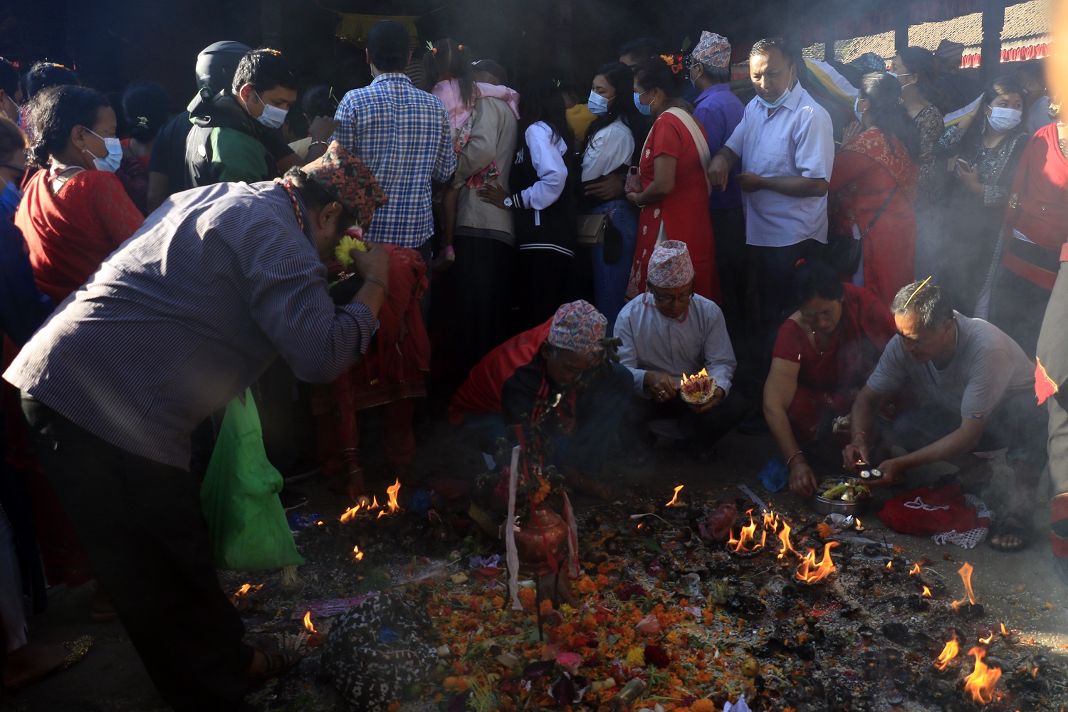 राति महिषासुरको प्रतिक खःमेय बध, आज बिहानैदेखि ब्रह्मायणीमा हजारौँको भीड