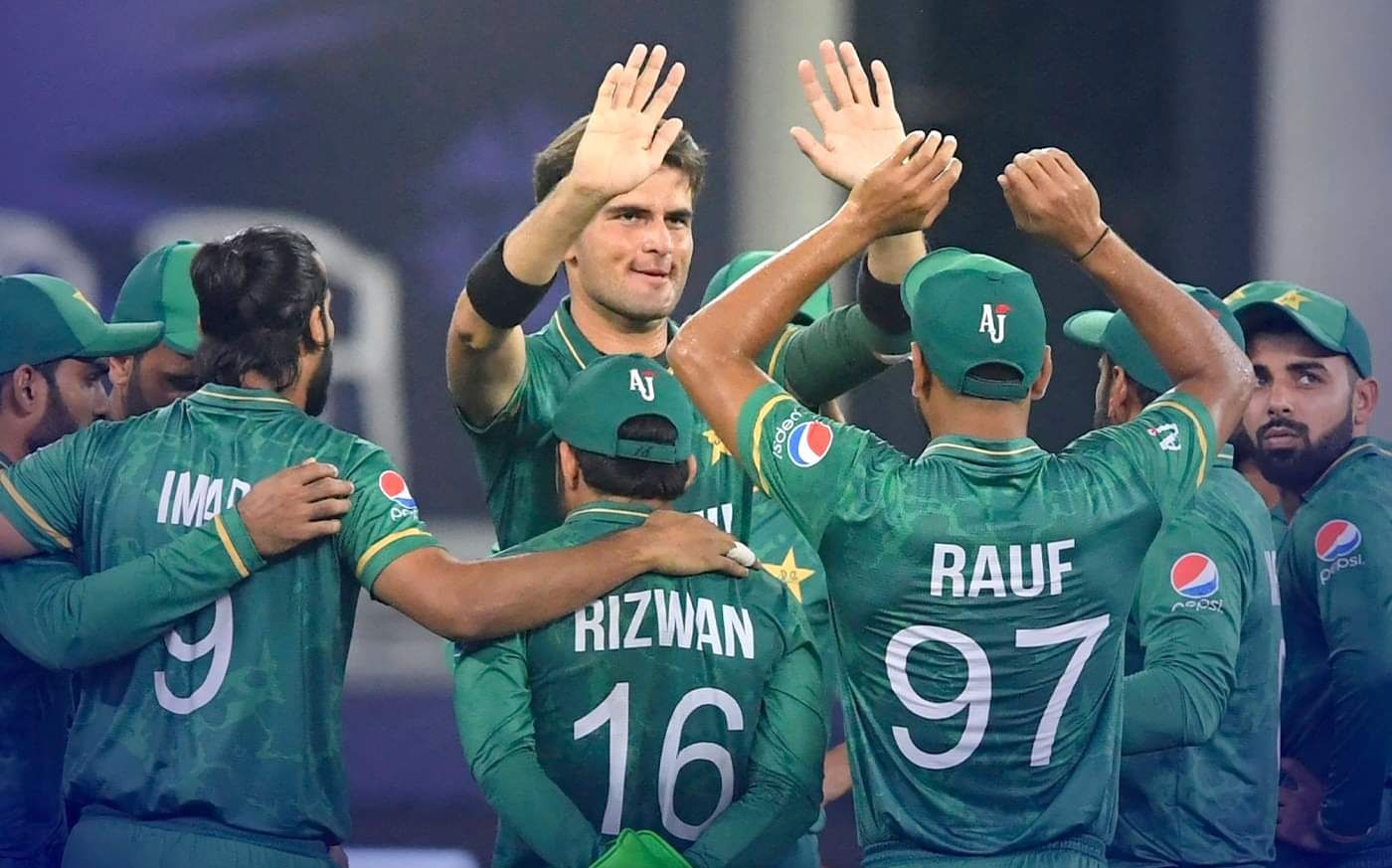 विश्वकप क्रिकेटमा पाकिस्तानको शानदार शुरुवात, भारत १० विकेटले पराजित