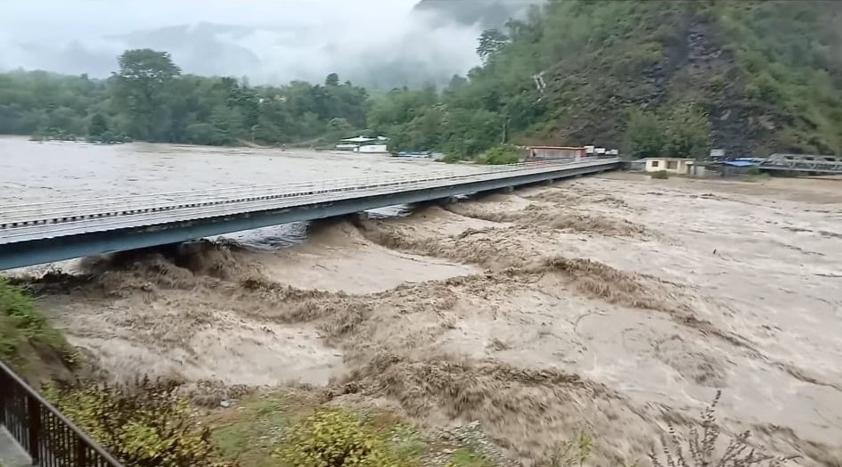 सेतीमा पानीको बहाव बढ्यो, जनजीवन प्रभावित