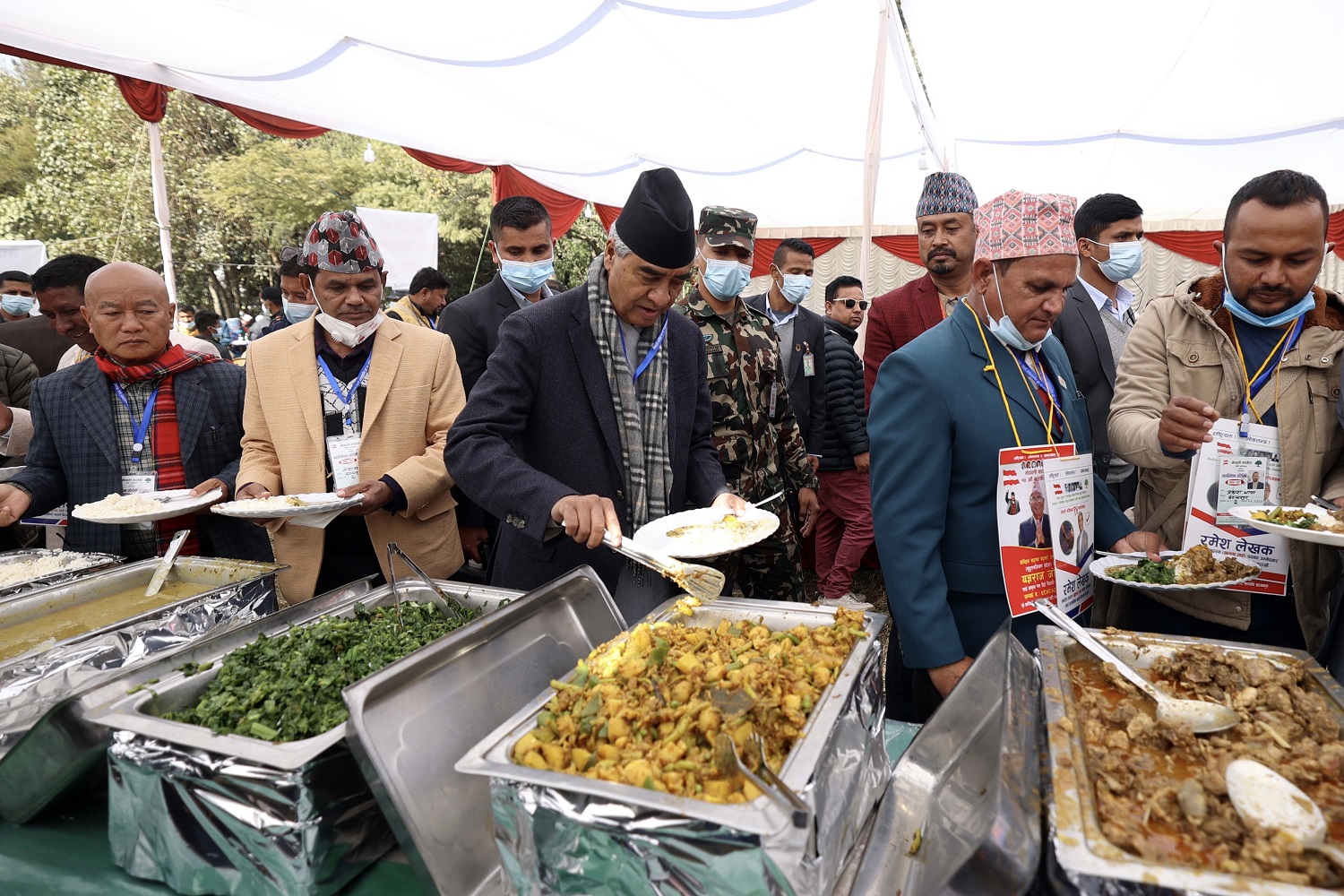 प्रधानमन्त्री देउवा महाधिवेशन प्रतिनिधिहरुसँग भृकुटीमण्डपमा