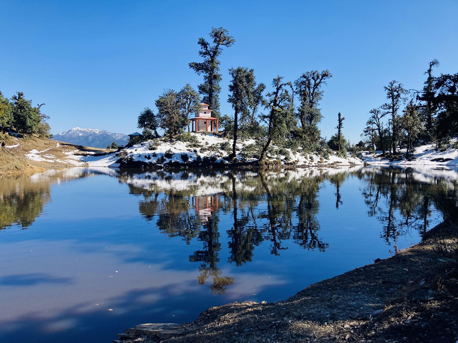 पर्यटकको पर्खाइमा बराह ताल