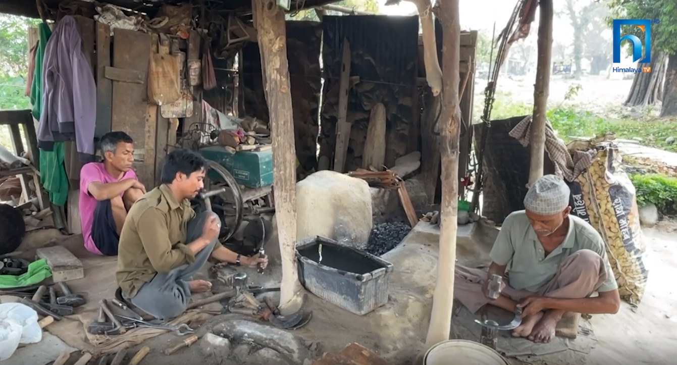 थोरै ज्यालामा आफ्नै काम गर्ने व्यवसायी पनि महंगीको मारमा (भिडियो रिपोर्टसहित)