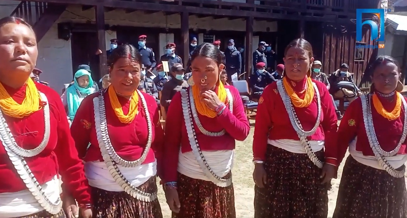 देउडामार्फत बाल विवाह, बहुविवाह र घरेलु हिंसा अन्त्यको माग (भिडियो रिपोर्टसहित)