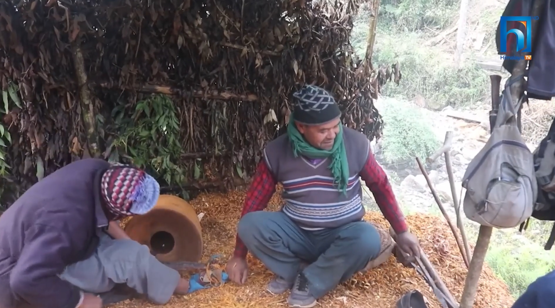 काठको ठेकी बनाउने चँदरा पेशा संकटमा (भिडियो रिपोर्टसहित)