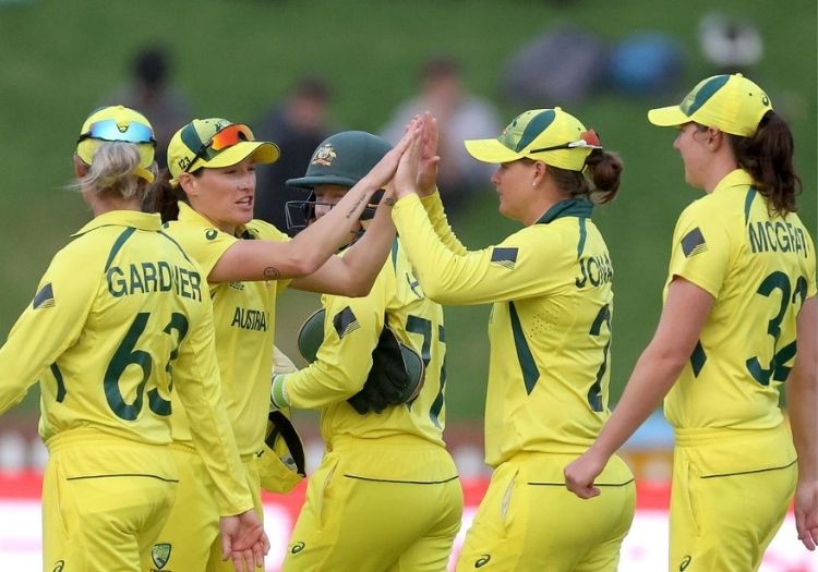 अष्ट्रेलियालाई आईसीसी महिला विश्वकपको उपाधि, इंग्ल्याण्ड ७१ रनले पराजित