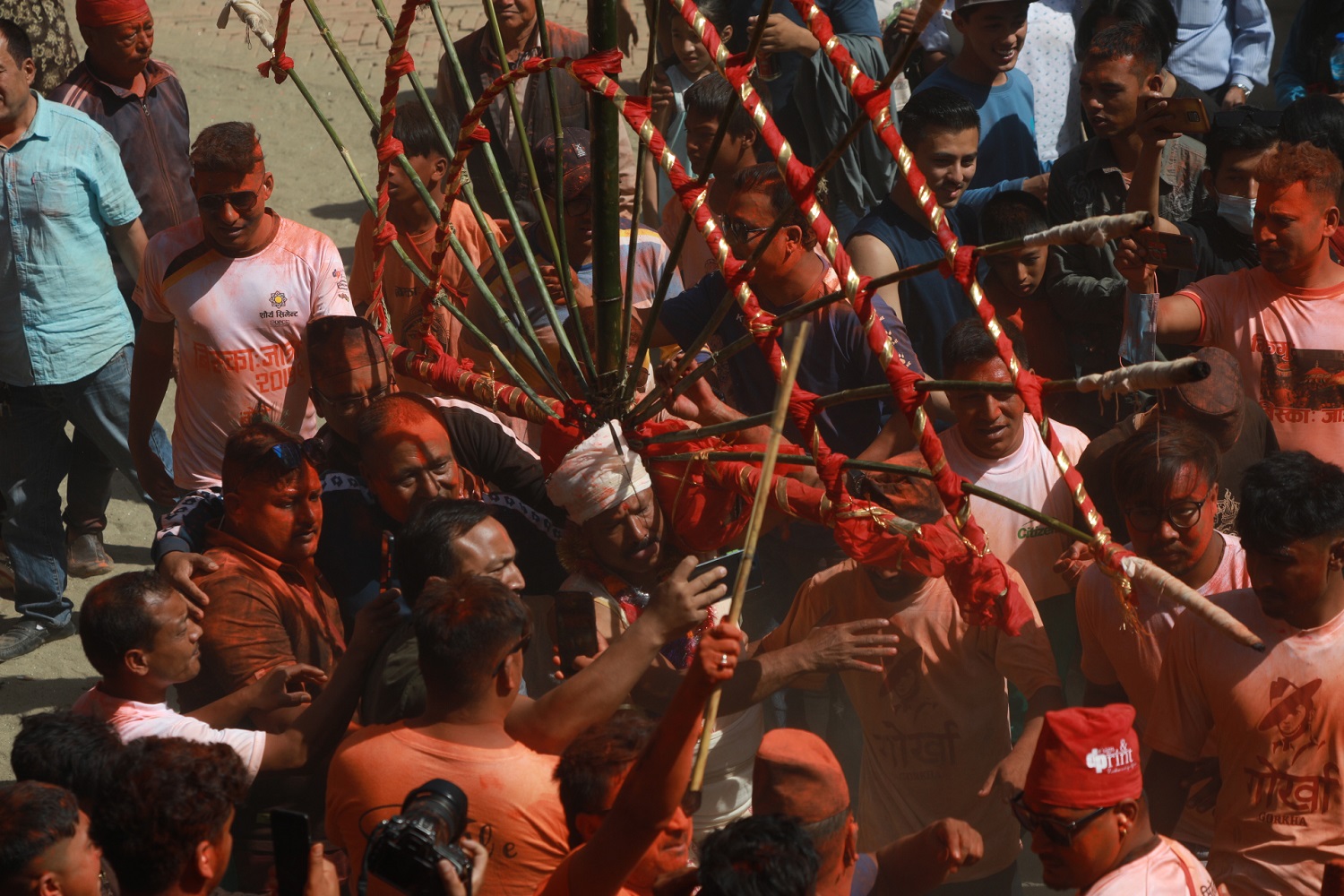 नवौँ पटक जिब्रो छेडेर टोलटोल घुमे बुद्धकृष्ण