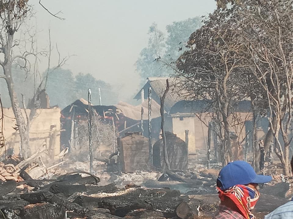 कैलारीको विपतपुर शिविरमा भीषण आगलागी ५० भन्दा बढी घर जलेर नष्ट