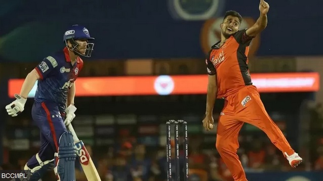 आईपीएल क्रिकेटमा हैदराबादविरुद्ध दिल्ली विजयी